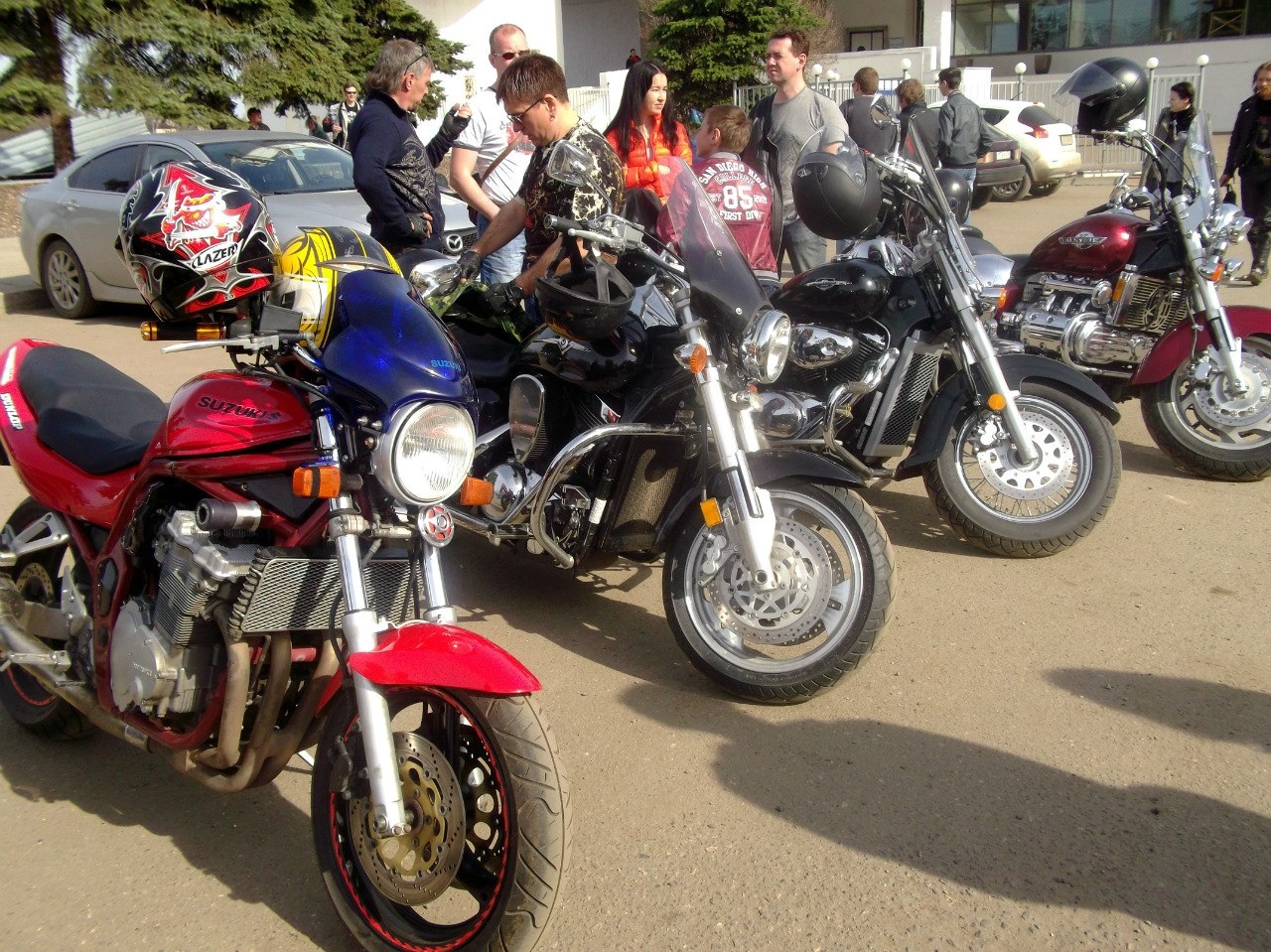 Байкеры-мусульмане собираются на мотоциклах в Хадж